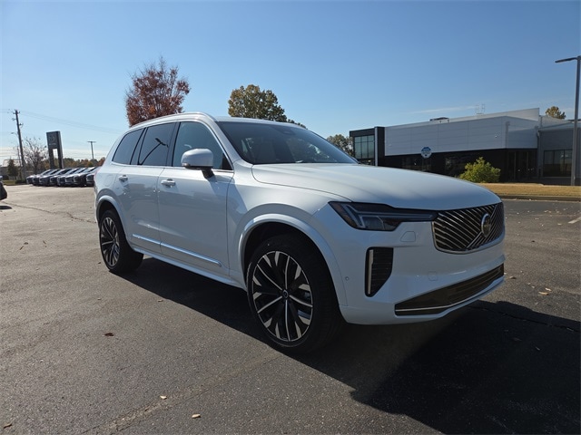 2026 Volvo XC90 Plus's photo