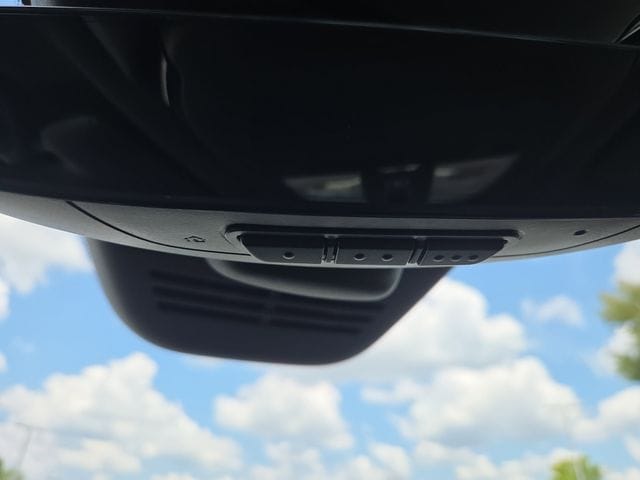 2026 Volvo XC60 Plus - Photo 31