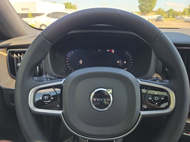 2026 Volvo XC60 Plus - Photo 21