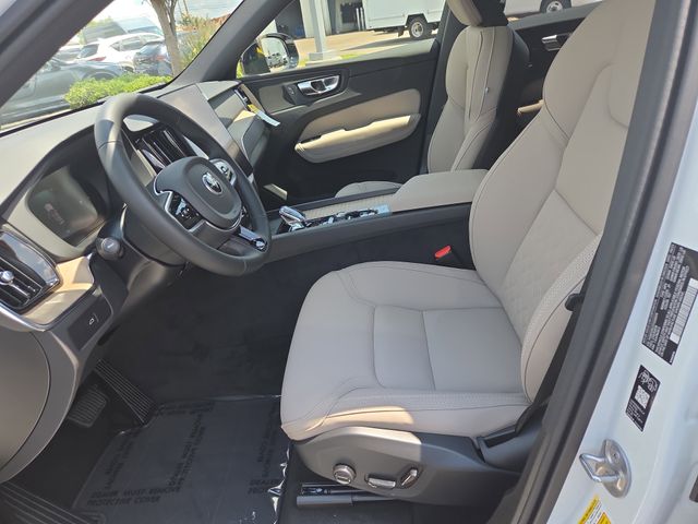 2026 Volvo XC60 Plus - Photo 10