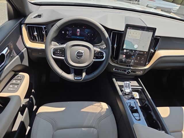 2026 Volvo XC60 Plus - Photo 14