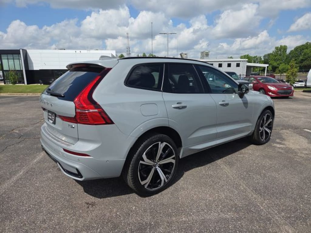 Certified 2025 Volvo XC60 plug-in hybrid T8 Ultra SUV