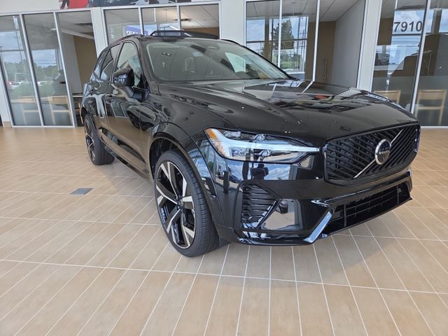 2026 Volvo XC60 B5 Ultra Dark AWD's photo