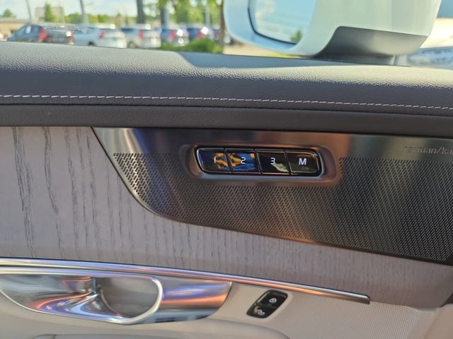 2026 Volvo XC90 Ultra - Photo 20