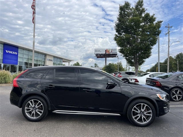 Used 2018 Volvo V60 Platinum with VIN YV440MWM0J2043260 for sale in Cordova, TN