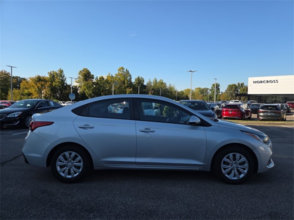 Used 2019 Hyundai Accent SE Sedan