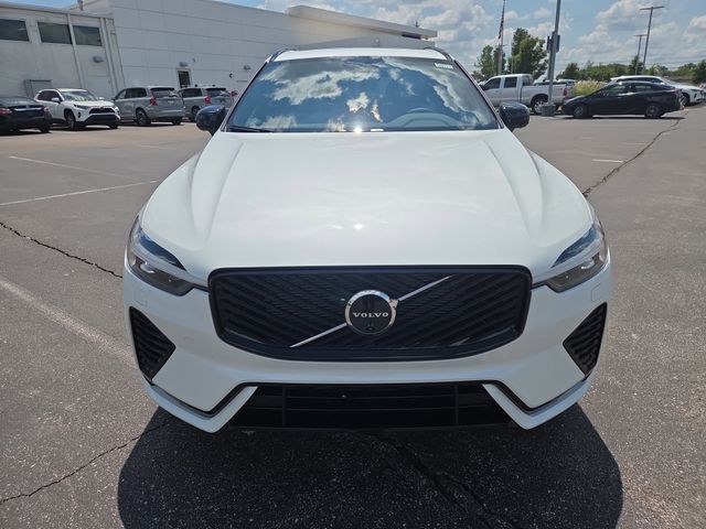 2026 Volvo XC60 Plus - Photo 8