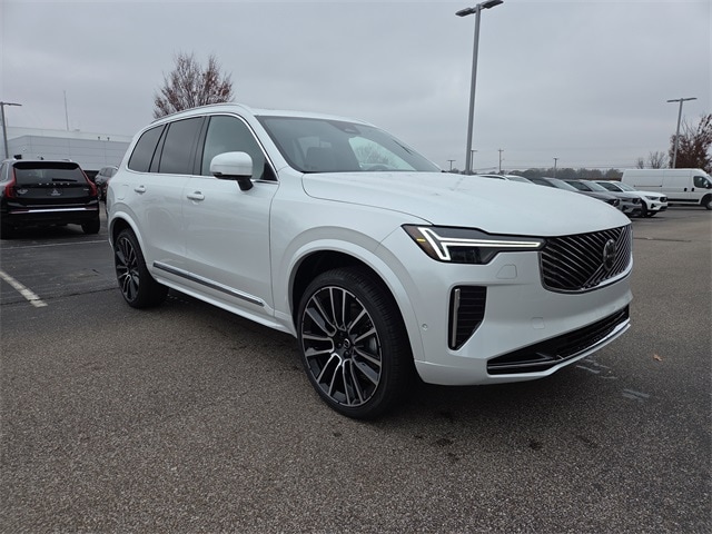 2026 Volvo XC90 Plus's photo