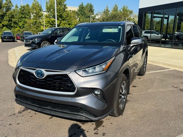 2020 Toyota Highlander Hybrid XLE photo 3