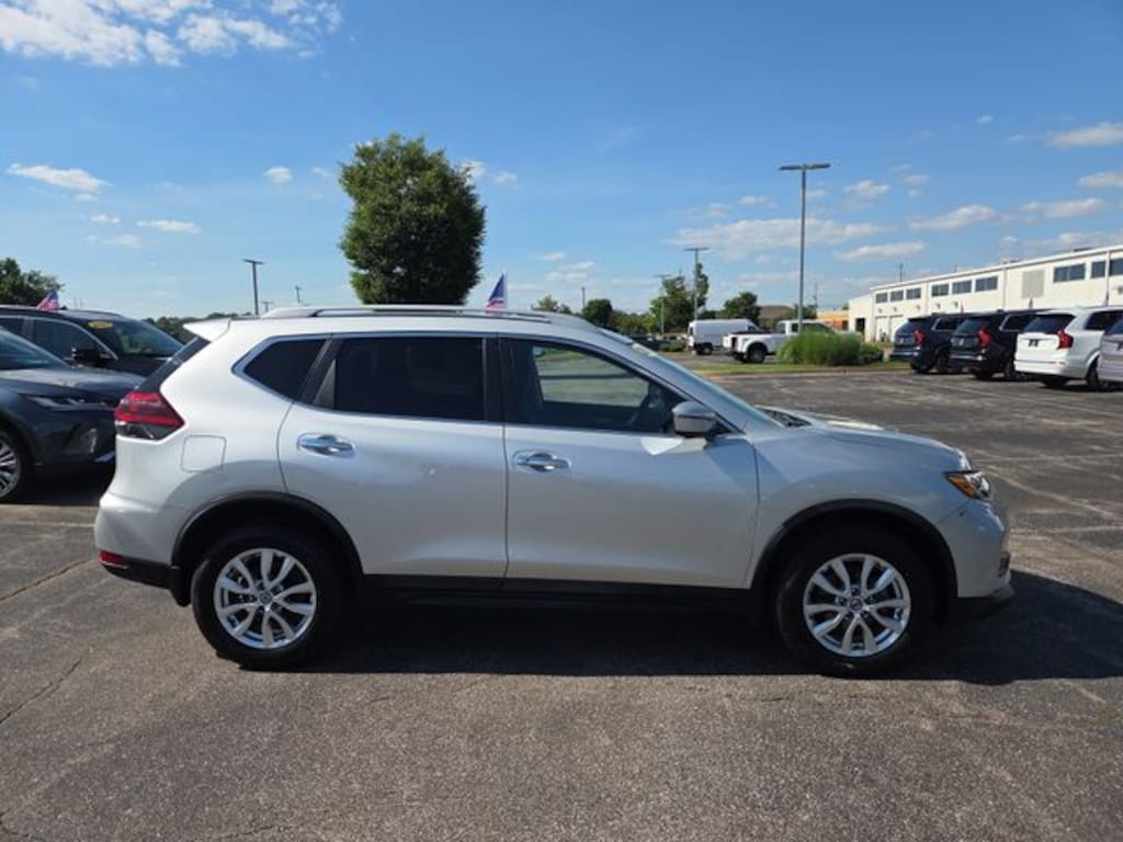 Used 2018 Nissan Rogue SV SUV