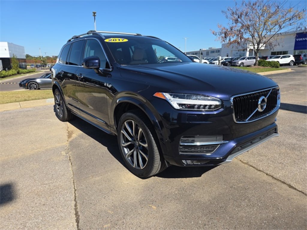 Used 2017 Volvo XC90 T6 AWD Momentum SUV