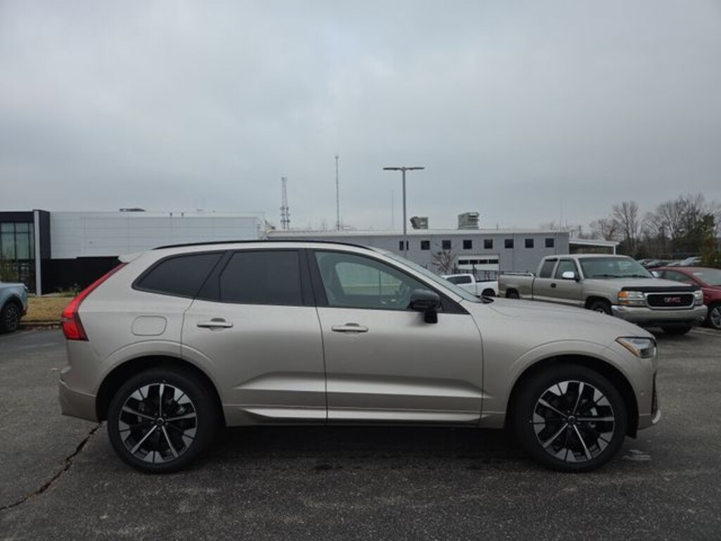 New 2026 Volvo XC60 B5 Plus SUV