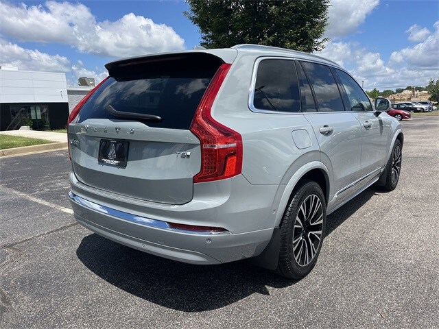 2025 Volvo XC90 T8 Plus photo 3
