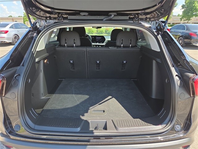 2024 Chevrolet Trax LS photo 3