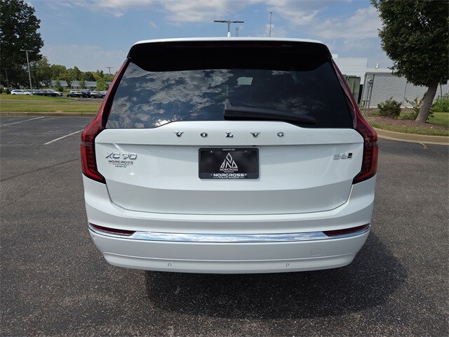2026 Volvo XC90 Core photo 4