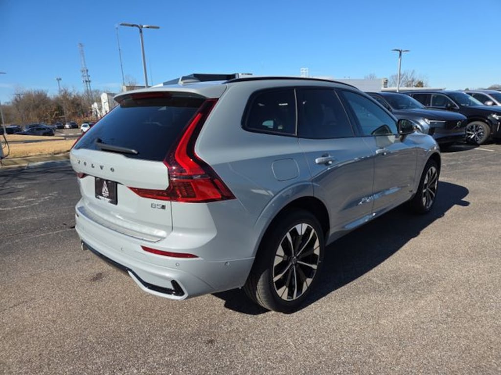 New 2026 Volvo XC60 B5 Plus SUV