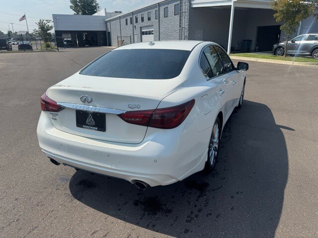 2022 Infiniti Q50 LUXE photo 3