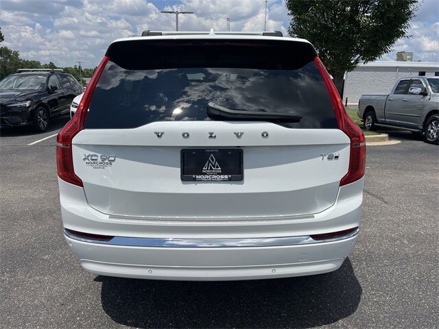 2025 Volvo XC90 T8 Plus photo 3