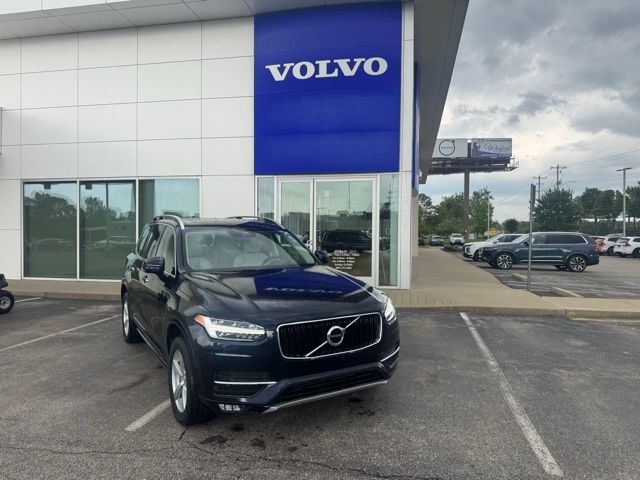 2019 Volvo XC90 T5 Momentum AWD's photo