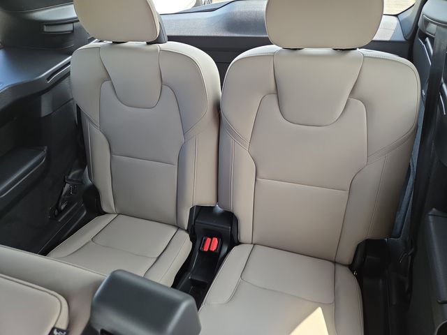 2026 Volvo XC90 Core - Photo 15