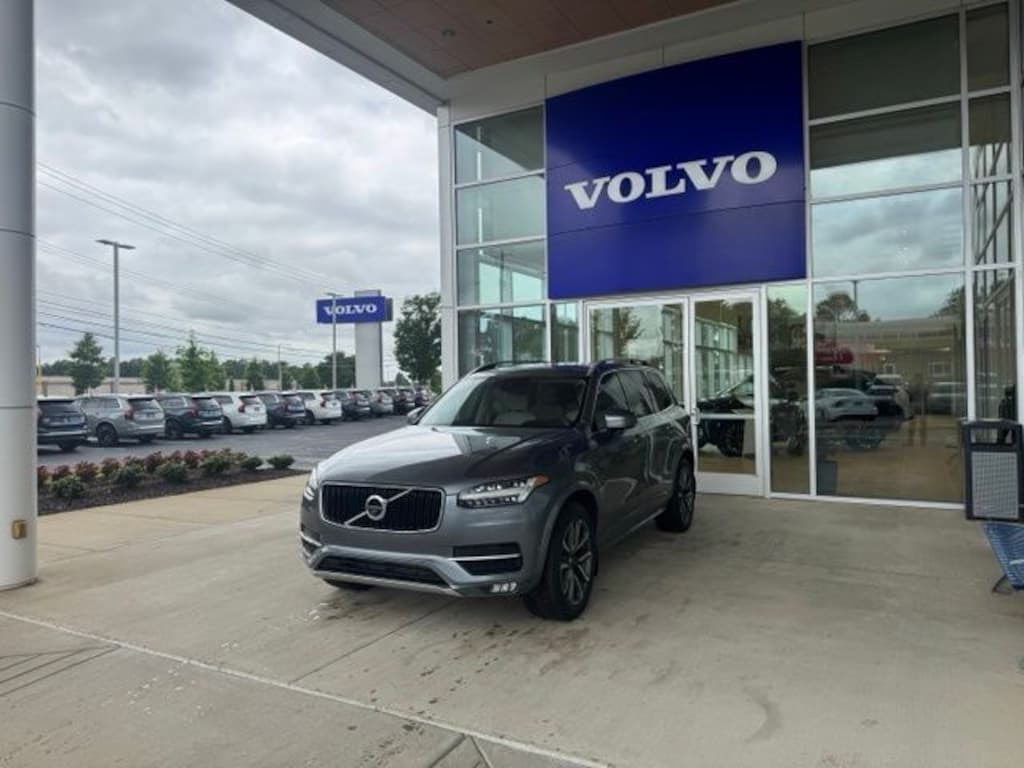 Used 2019 Volvo XC90 T6 Momentum SUV