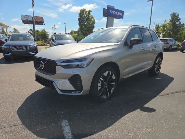 2026 Volvo XC60 Plus - Photo 7