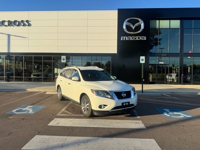 2015 Nissan Pathfinder SV