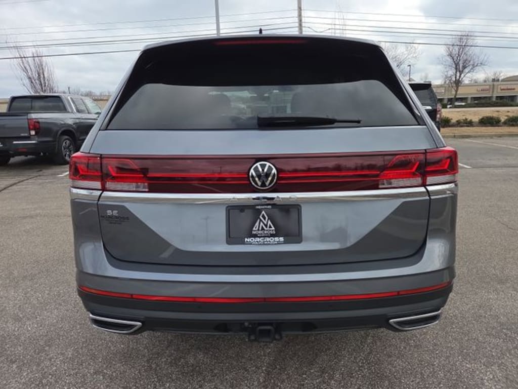 Used 2024 Volkswagen Atlas 2.0T SE w/Technology SUV