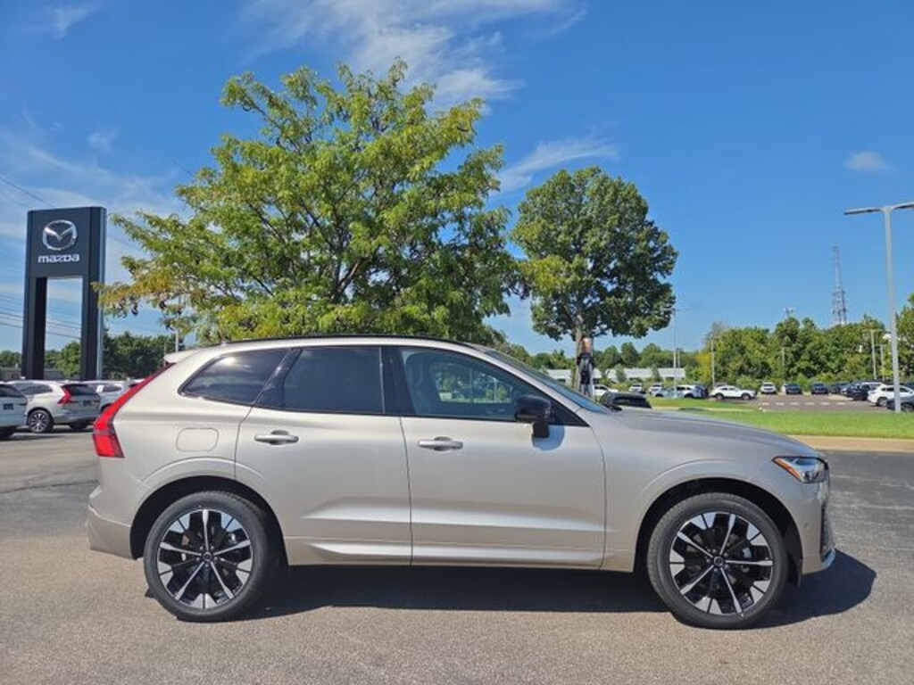 New 2026 Volvo XC60 B5 Plus SUV