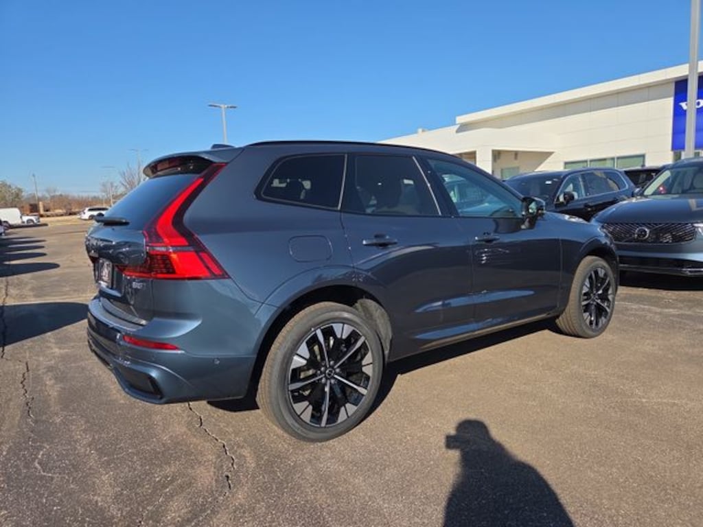 New 2026 Volvo XC60 B5 Plus SUV