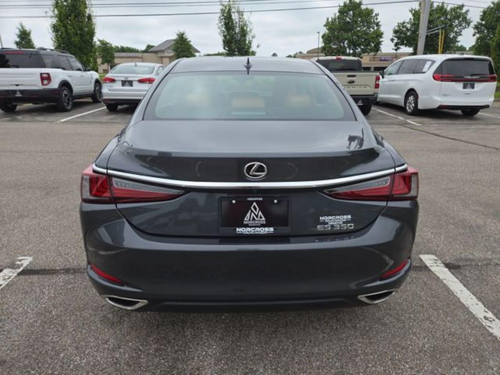 Used 2025 Lexus ES 350 Base Sedan