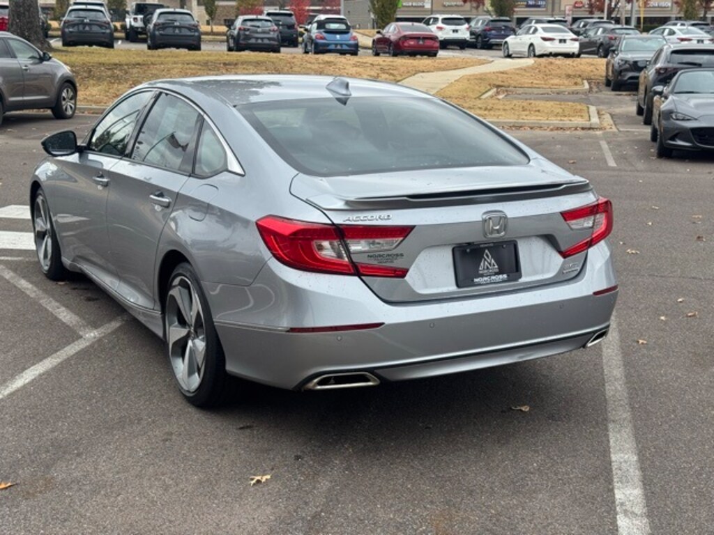 Used 2019 Honda Accord Touring 2.0T Sedan