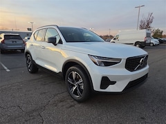 for sale or lease near Bartlett TN 2026 Volvo XC40 B4 Core FWD SUV New