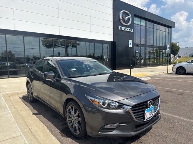 2018 Mazda Mazda3 Touring photo 2