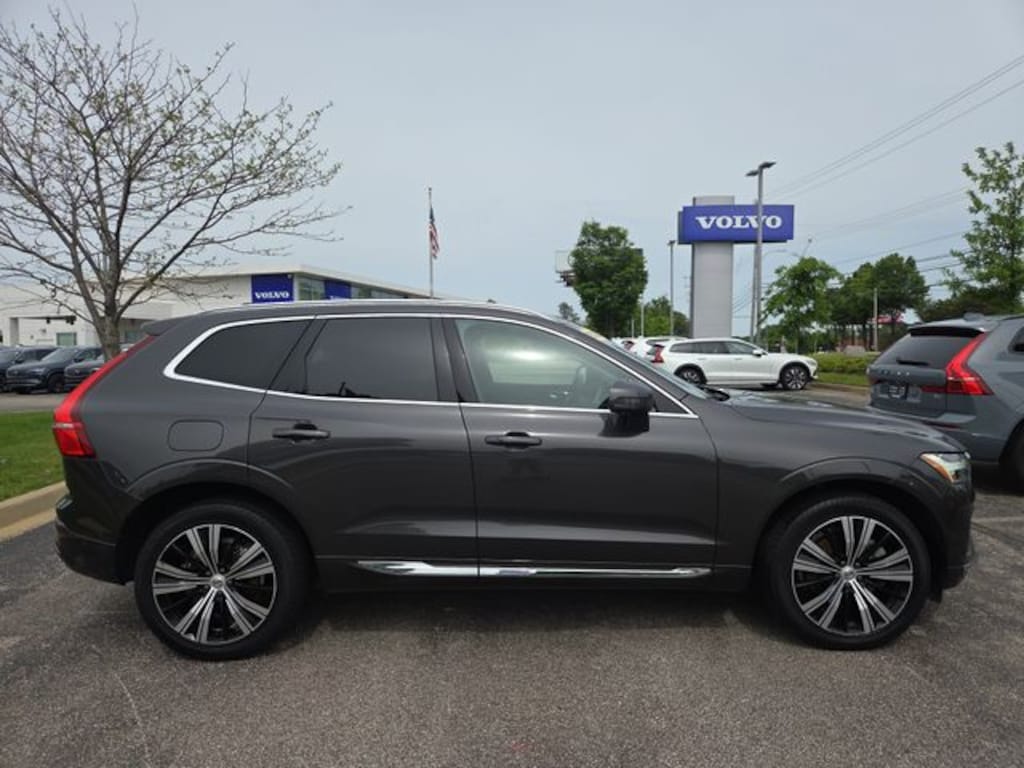 Used 2022 Volvo XC60 B6 AWD Inscription SUV