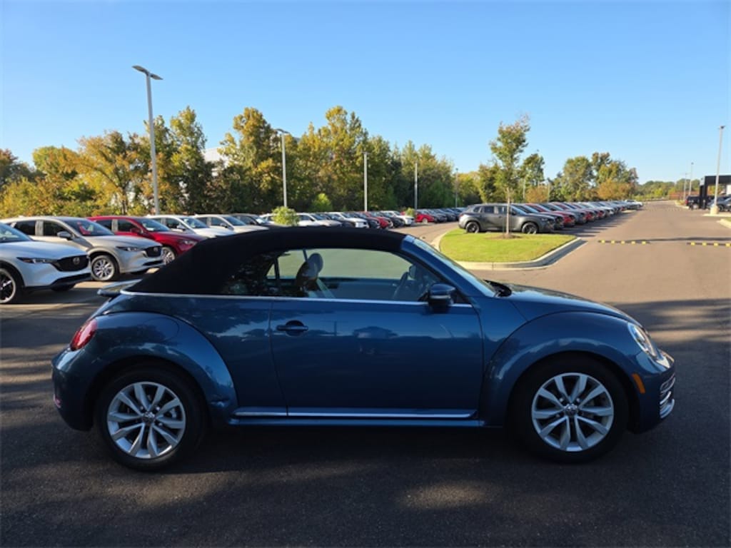 Used 2017 Volkswagen Beetle 1.8T Classic Convertible