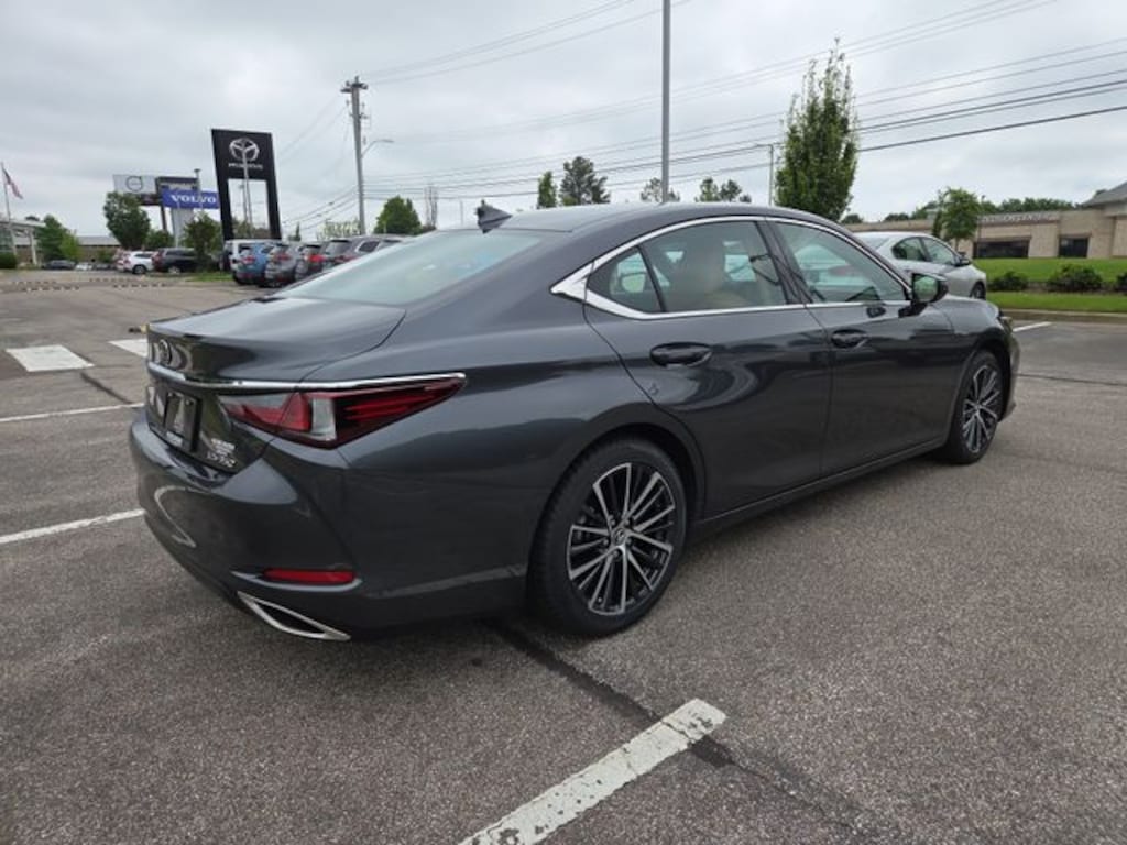 Used 2025 Lexus ES 350 Base Sedan