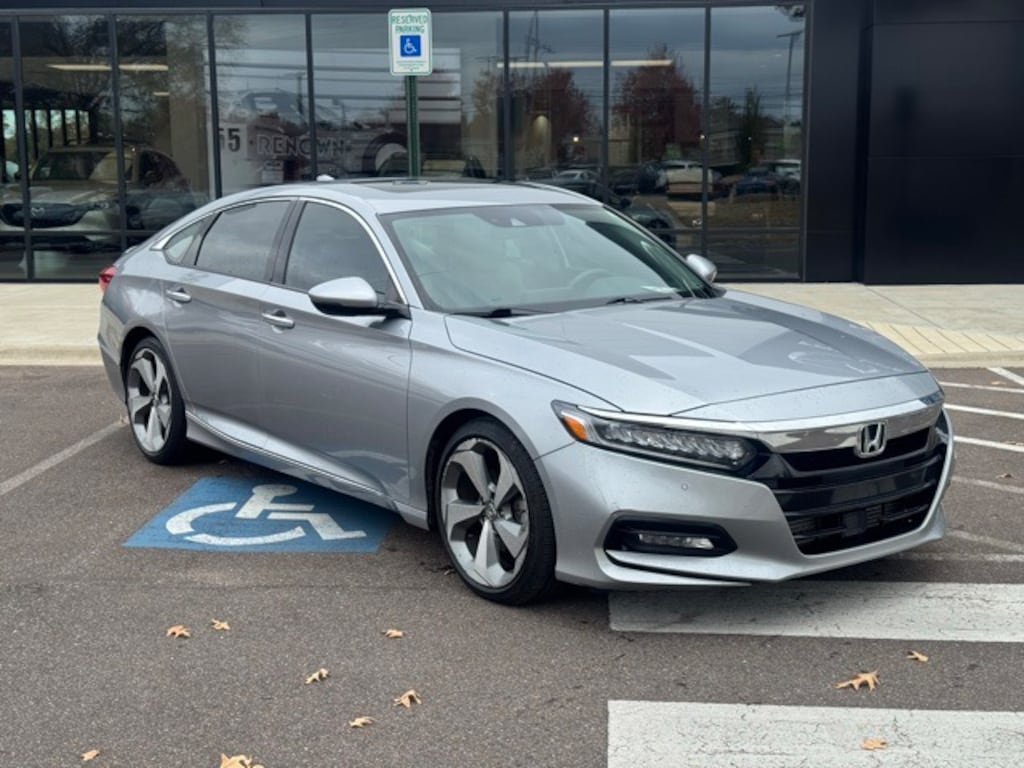 Used 2019 Honda Accord Touring 2.0T Sedan