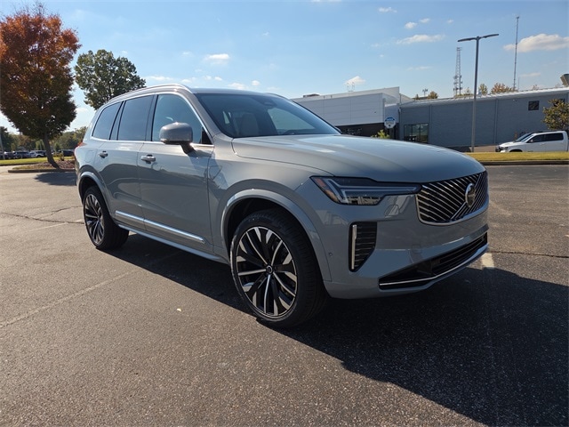 2026 Volvo XC90 Plus's photo