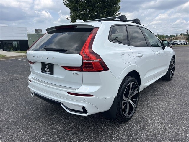 2025 Volvo XC60 Hybrid T8 photo 3