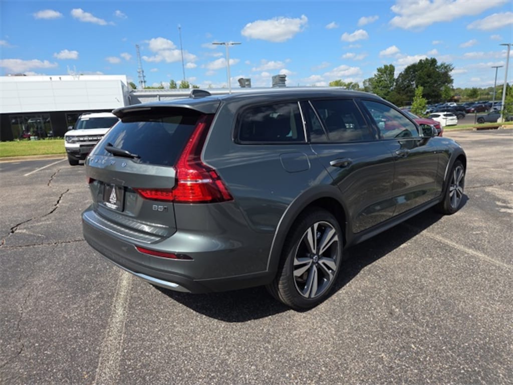 New 2026 Volvo V60 Cross Country B5 Plus Wagon