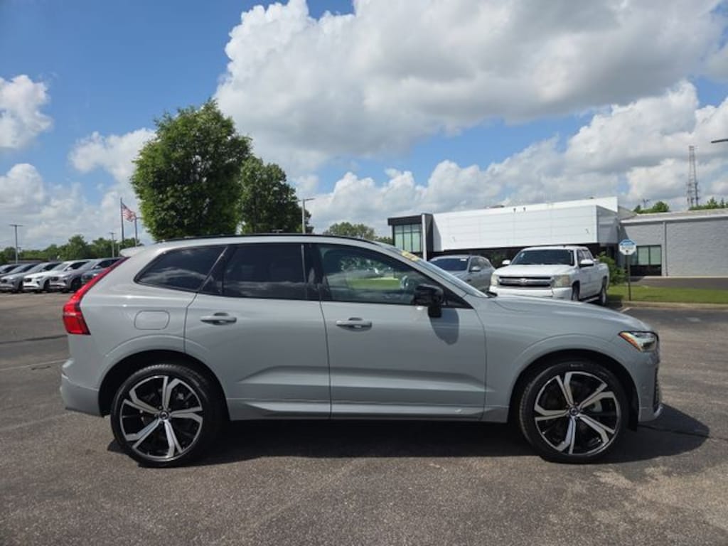 Certified 2025 Volvo XC60 plug-in hybrid T8 Ultra SUV