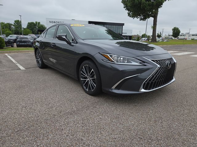 2025 Lexus ES 350 350's photo