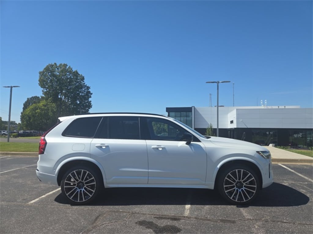 New 2026 Volvo XC90 B6 Ultra Dark Theme 7-Seater SUV