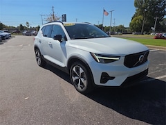 Used 2023 Volvo XC40 B5 AWD Plus Dark SUV YV4L12UW0P2955025 for sale in Memphis, TN