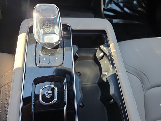 2026 Volvo XC90 Plus - Photo 26