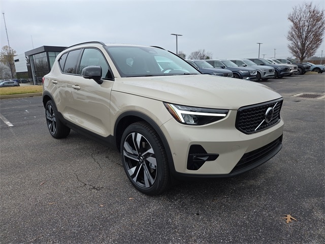 2026 Volvo XC40 Plus's photo