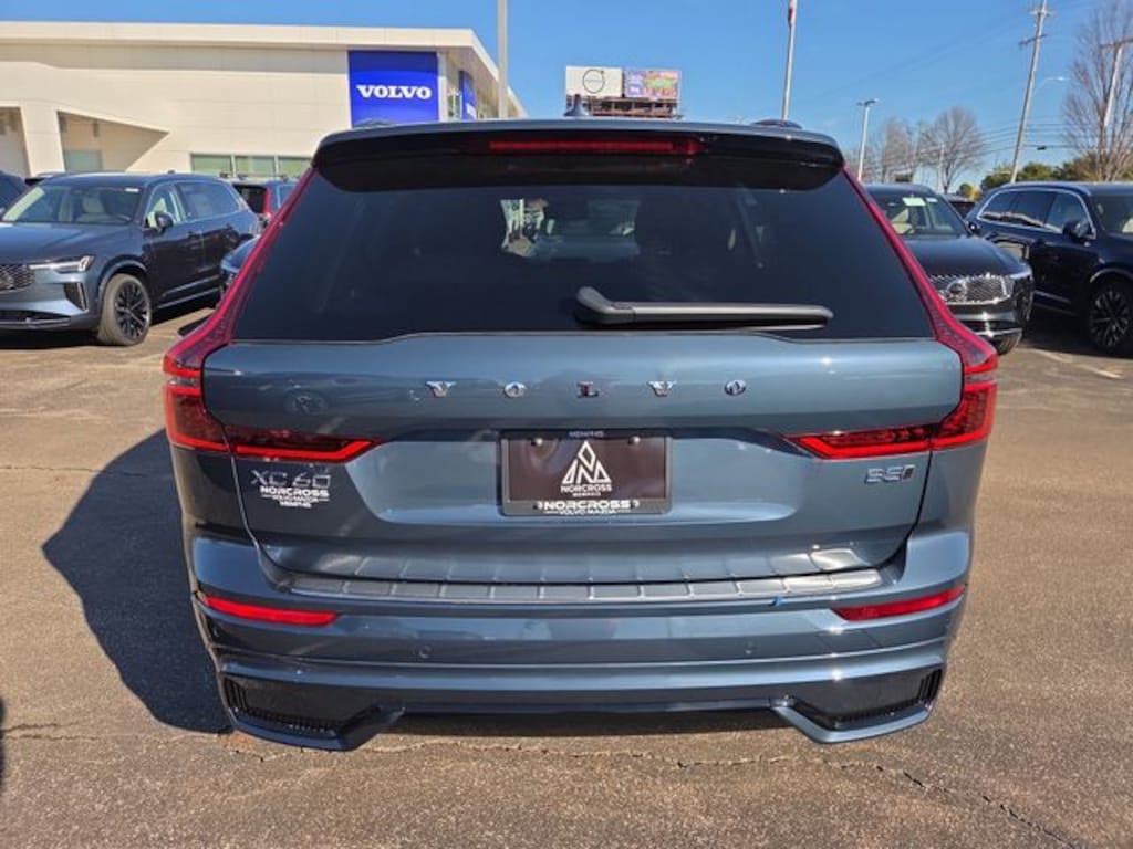 New 2026 Volvo XC60 B5 Plus SUV