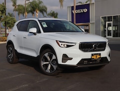 2025 Volvo XC40 B5 Core Sport Utility