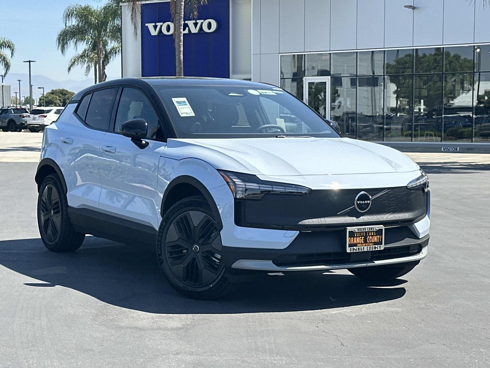 2026 Volvo EX30 Twin Motor Cross Country Ultra's photo